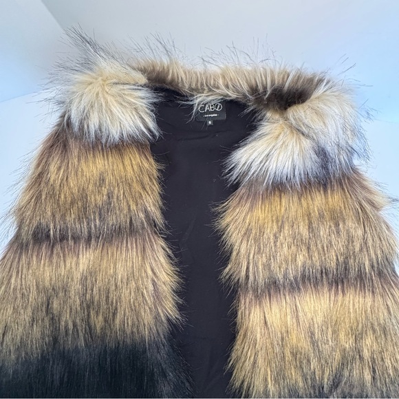 Dolce Cabo Faux Fur Vest, Small - Picture 10 of 10